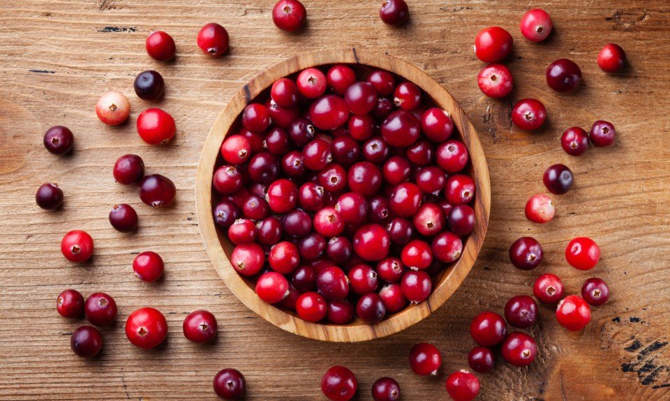 foods that support memory: cranberries